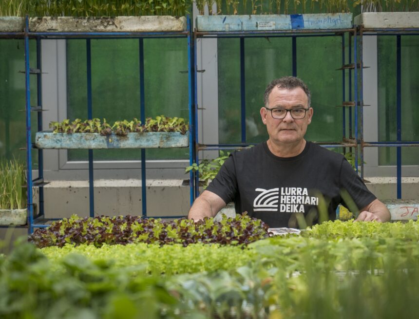 «Nire kontsultategiak lagundu du emakumeek landareei buruz duten jakintza plazaratzen»