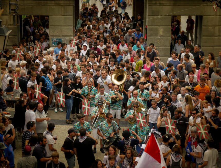 Piztu da jaia Donostiako kaian